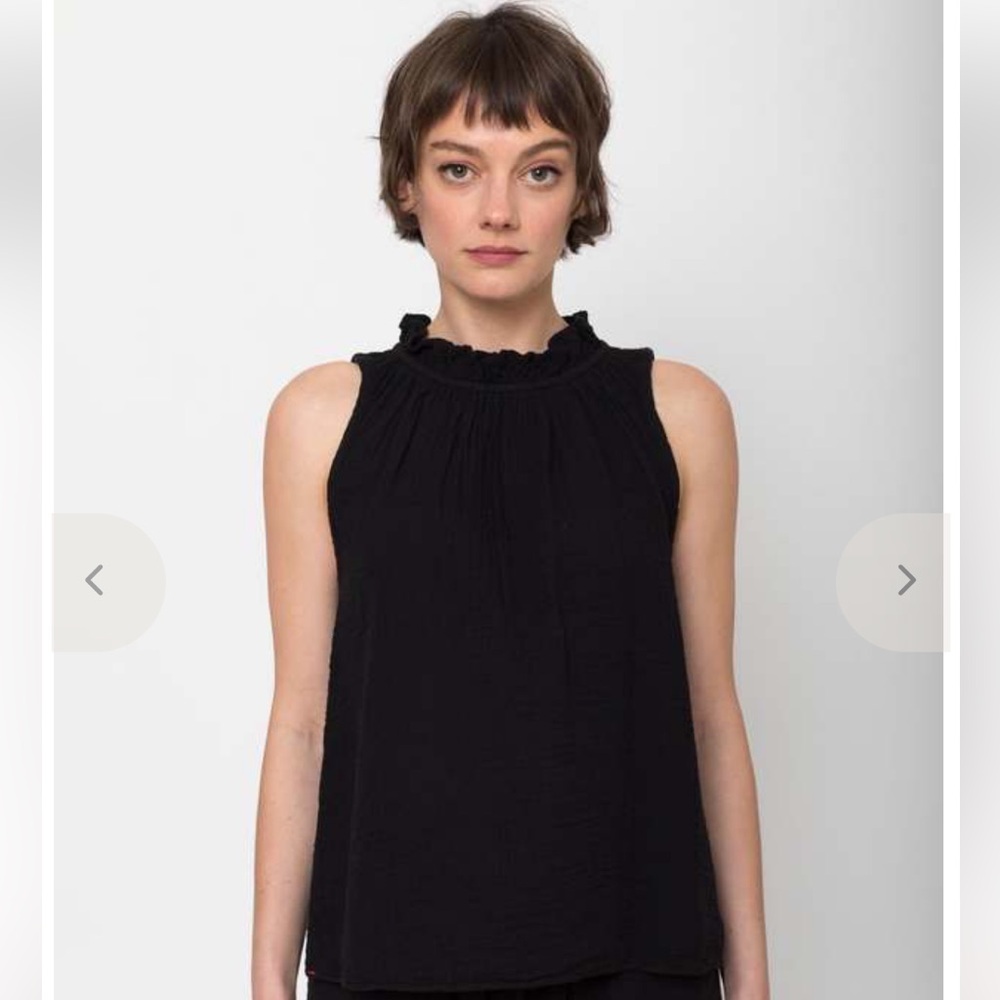 NWT XIRENA Noelle Top in Black. Medium.